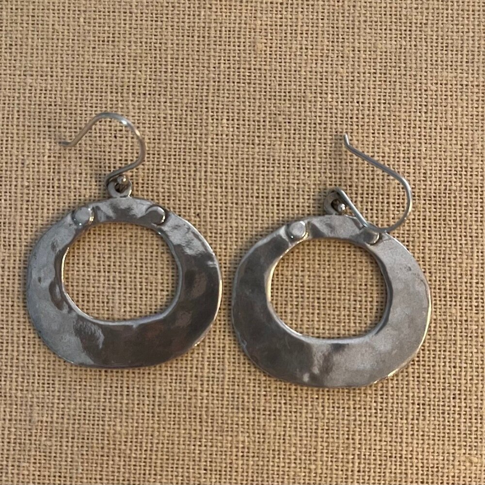 W1848 Retired Silpada Hammered Silver Earrings